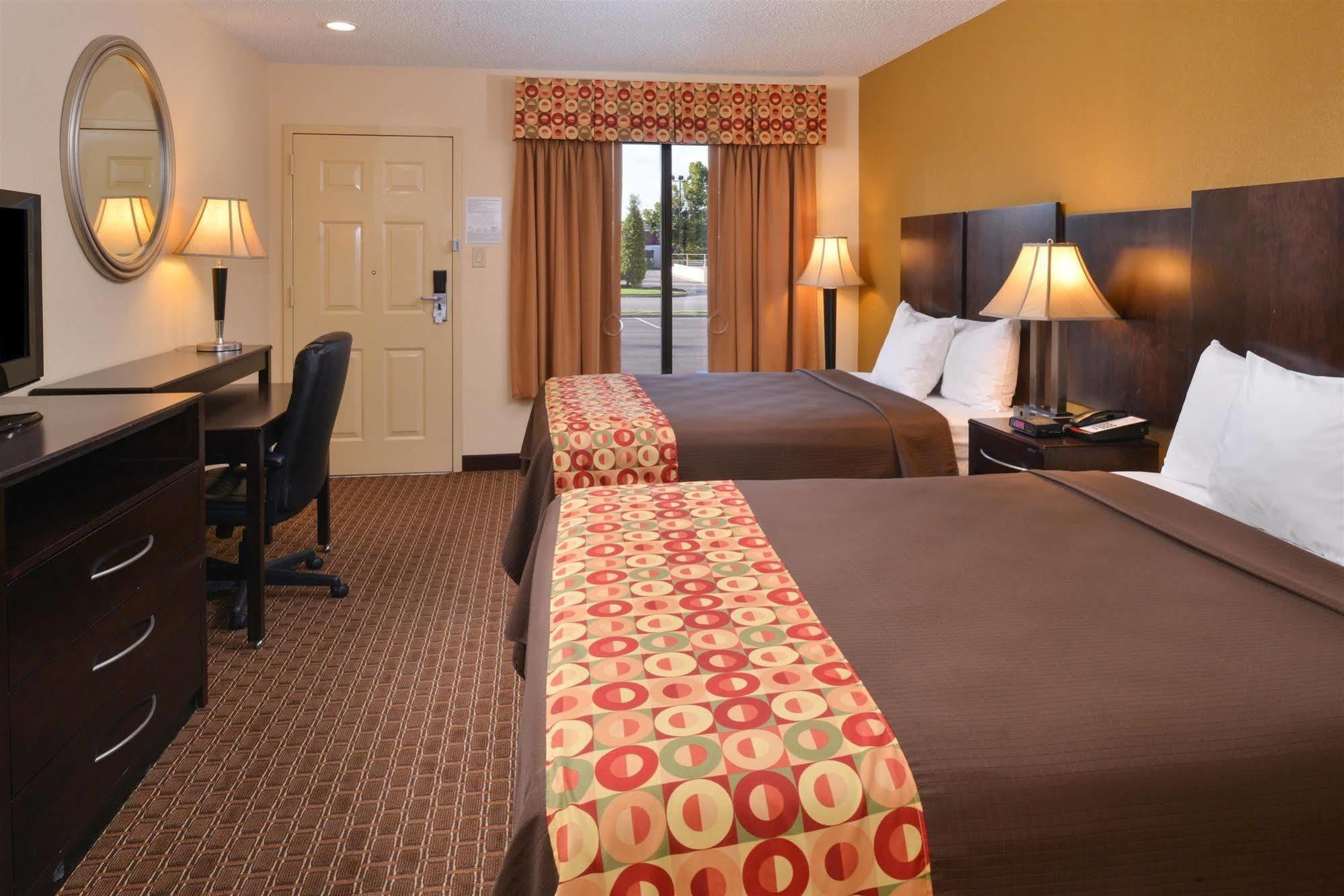 Americas Value Barnes Crossing Hotel 2*