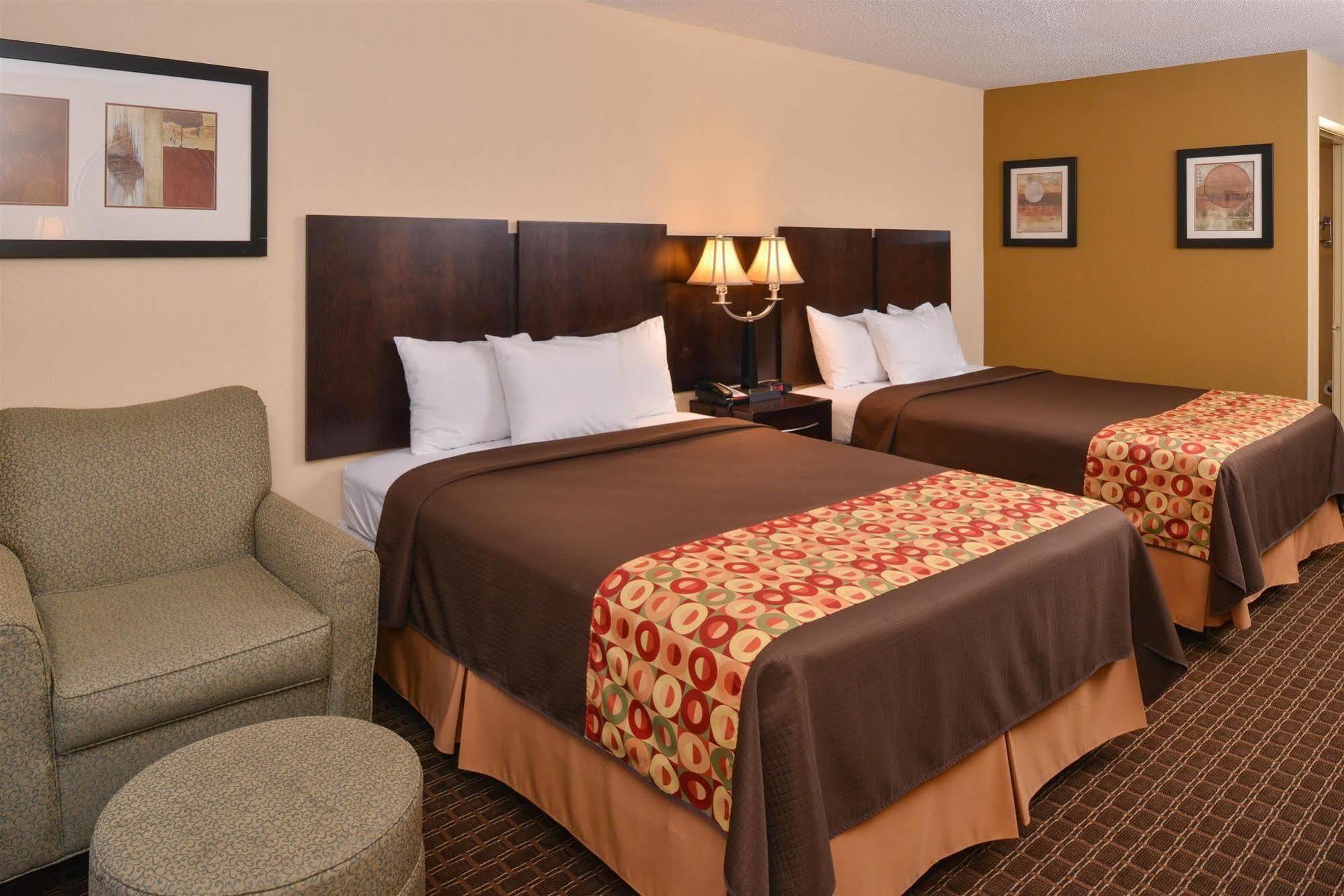 Americas Value Barnes Crossing 2*