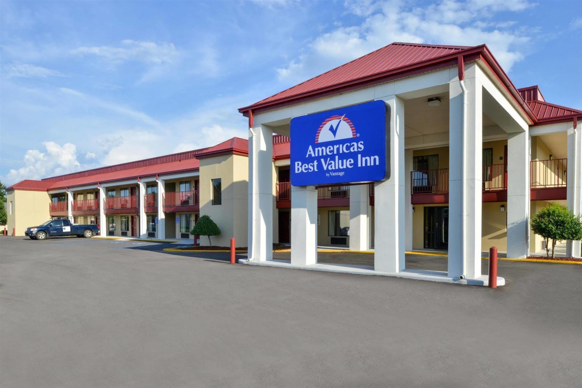 Americas Value Barnes Crossing Hotel