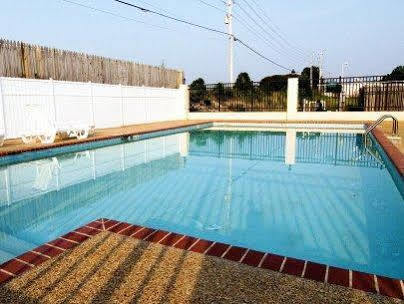 Americas Value Barnes Crossing Hotel 2*